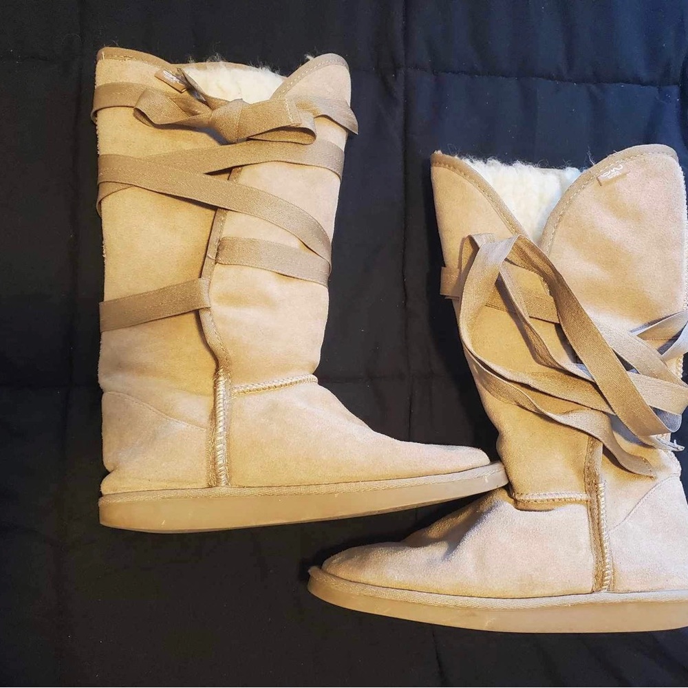 Emu Women’s tall tie up winter boots